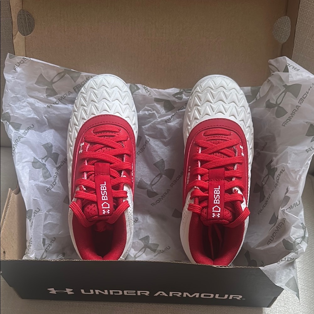 UA Leadoff Low RM JR 3.0 cleats